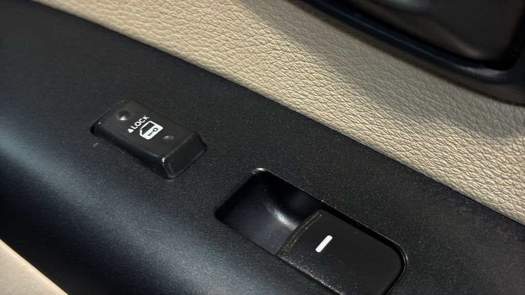 Used 2011 Kia Soul ! FWD image 10