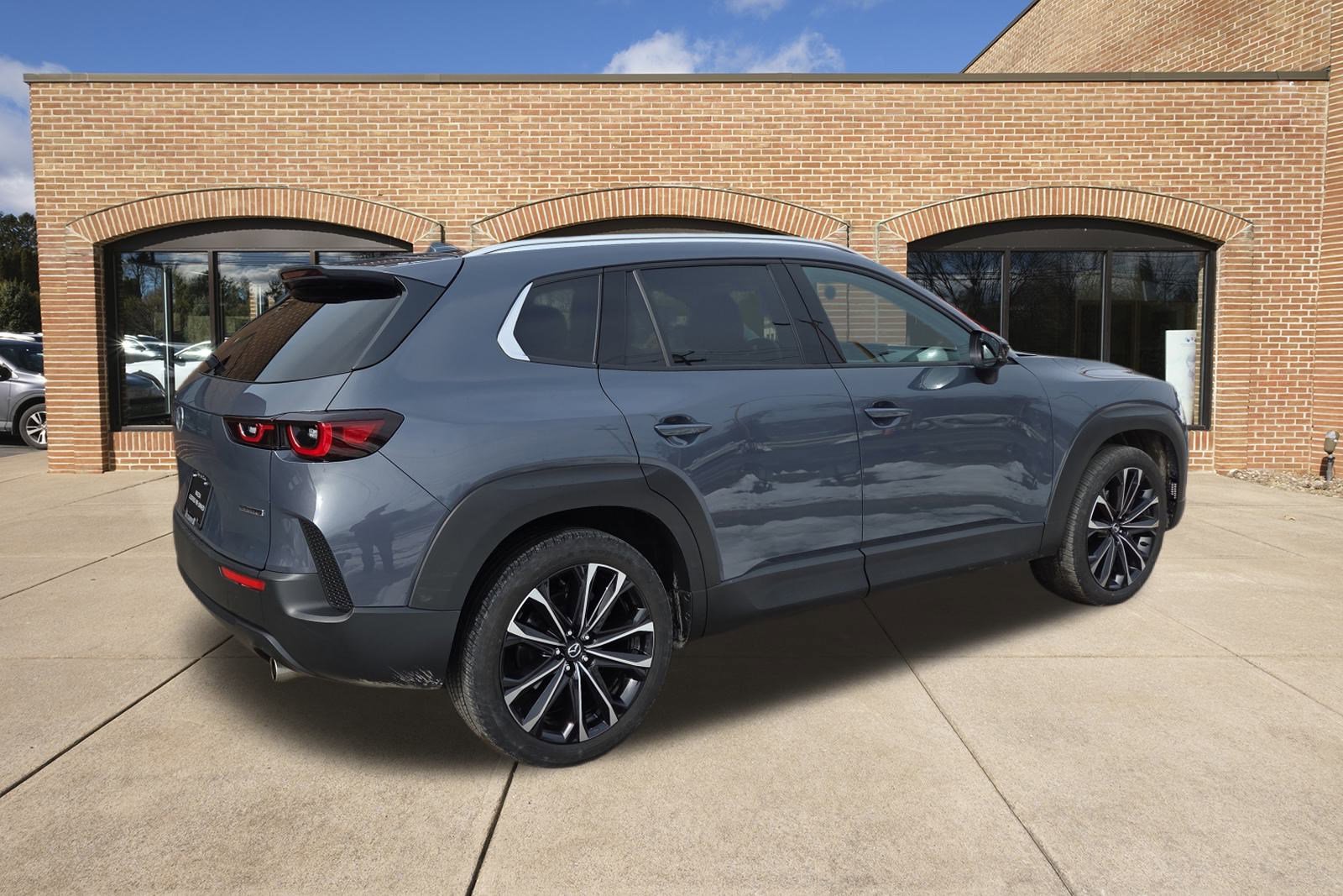 Certified 2025 MAZDA CX-50 AWD 2.5 S w/ Premium Plus Pkg image 3