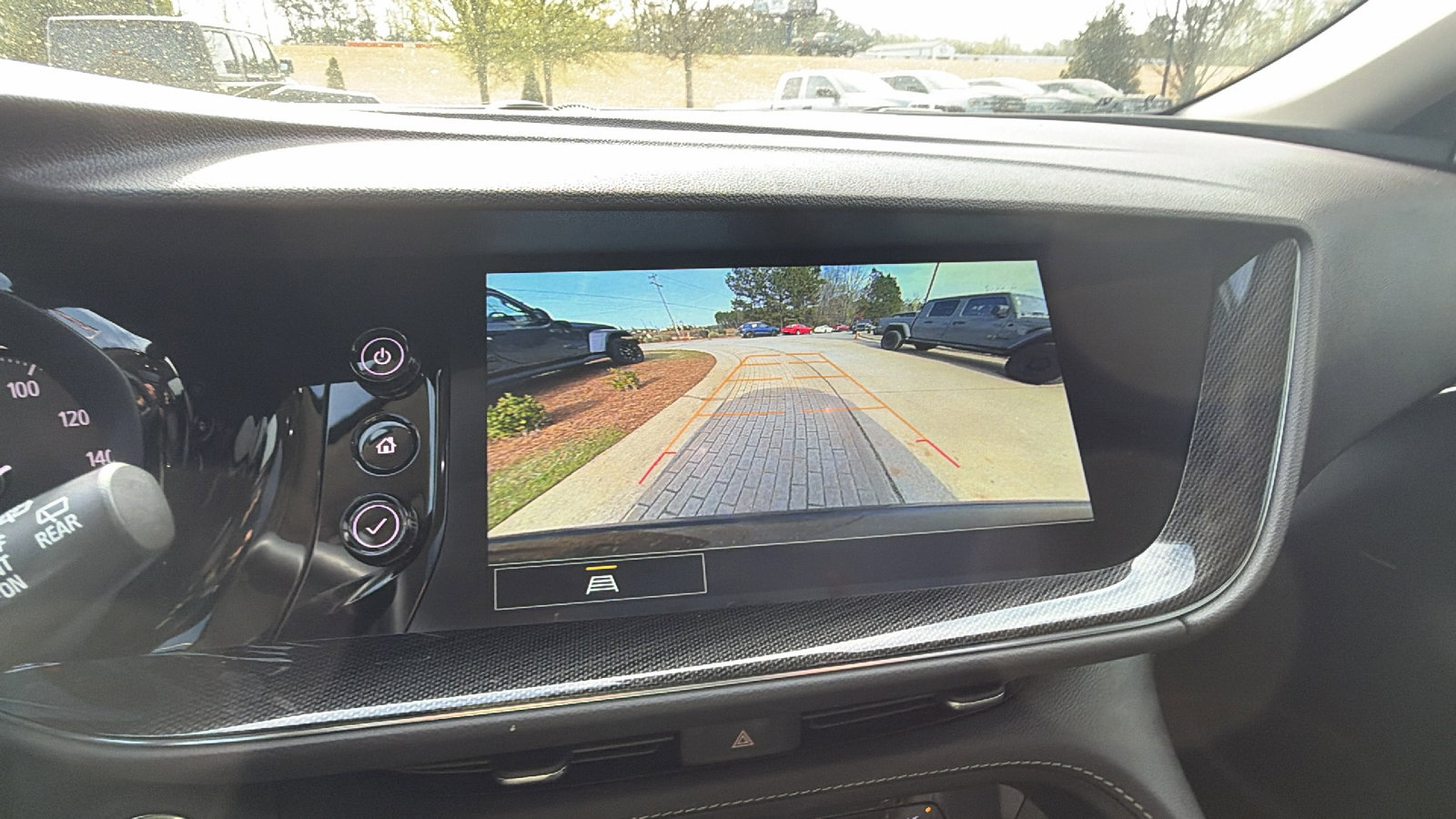 Used 2023 Buick Envision Essence w/ Sport Touring Package image 32