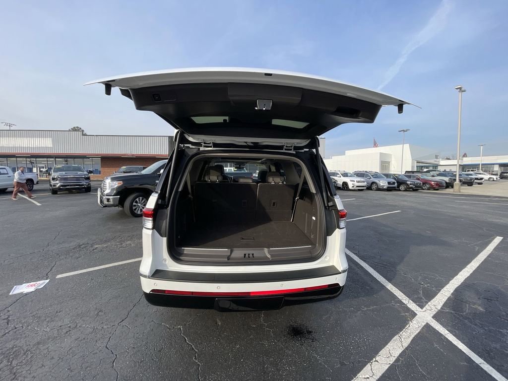 Used 2024 Lincoln Navigator L Reserve AWD/4WD image 26