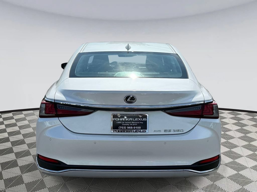 Used 2024 Lexus ES 250 w/ Premium Package AWD/4WD image 3