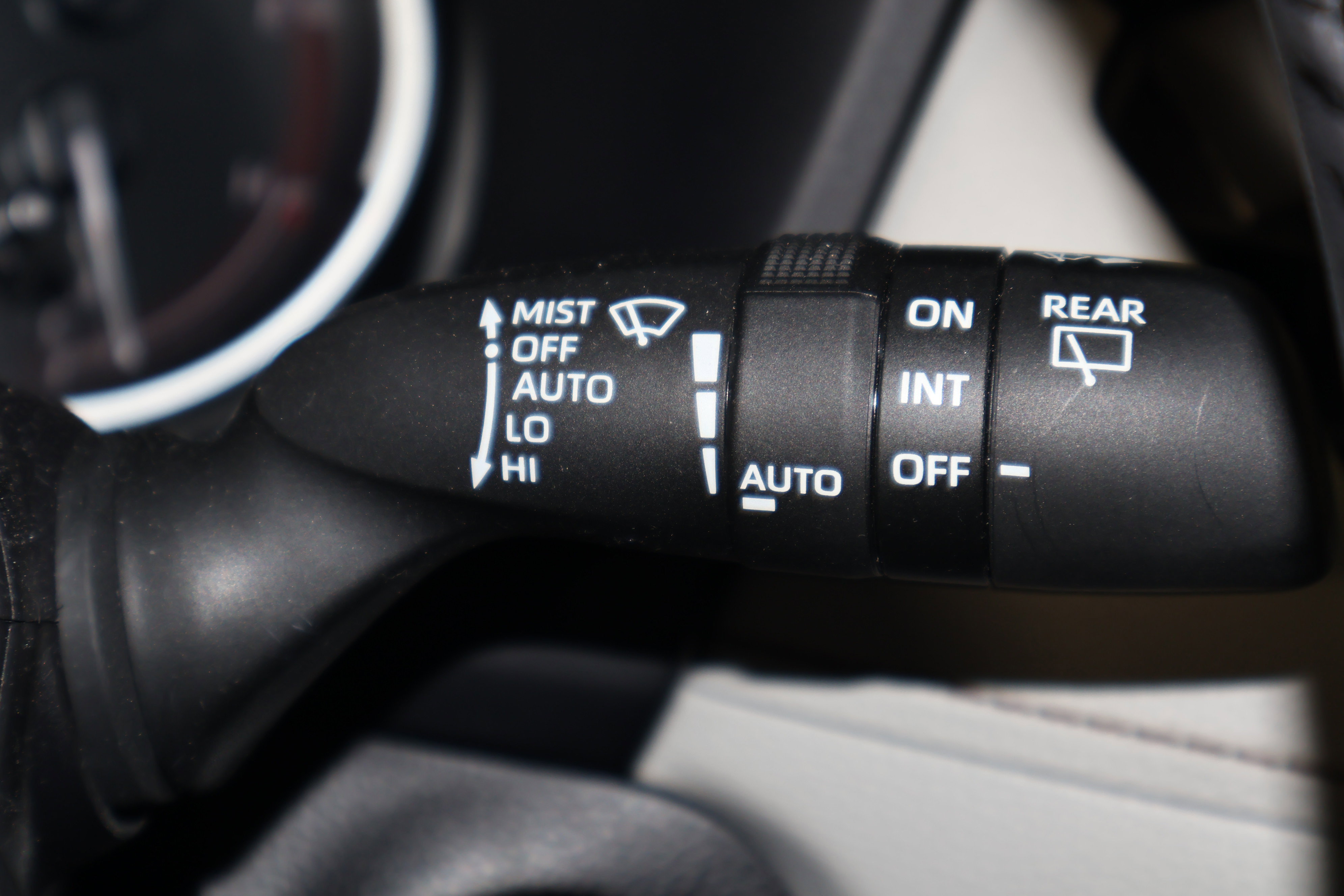 Used 2025 Toyota RAV4 XLE w/ Convenience Package image 25