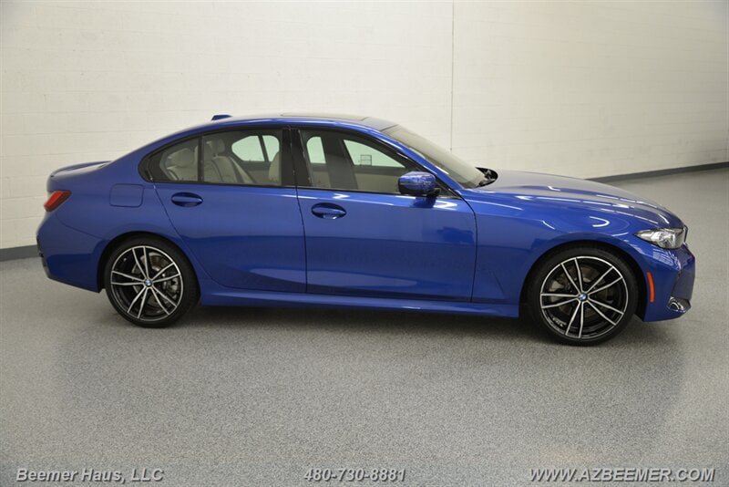 Used 2024 BMW 330i Sedan w/ M Sport Package RWD image 9
