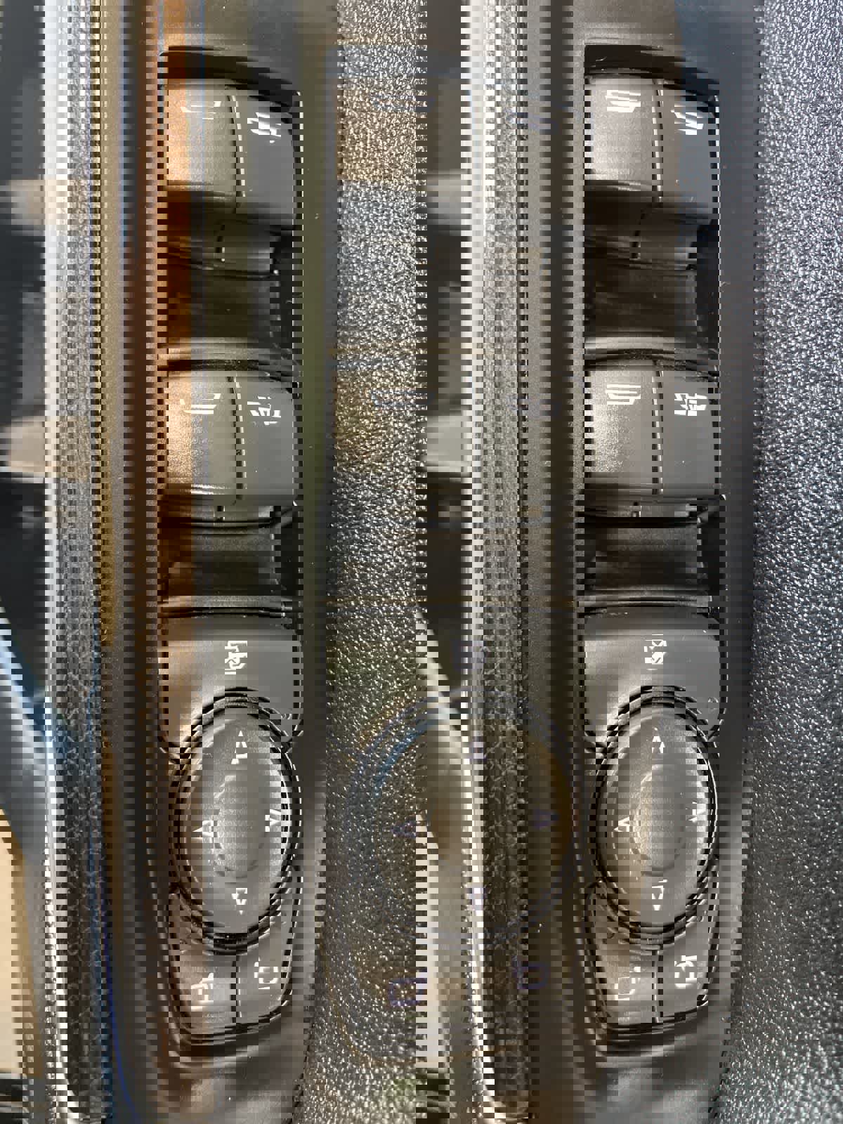 Used 2021 Chevrolet Silverado 1500 LT w/ Z71 Off-Road Package image 12