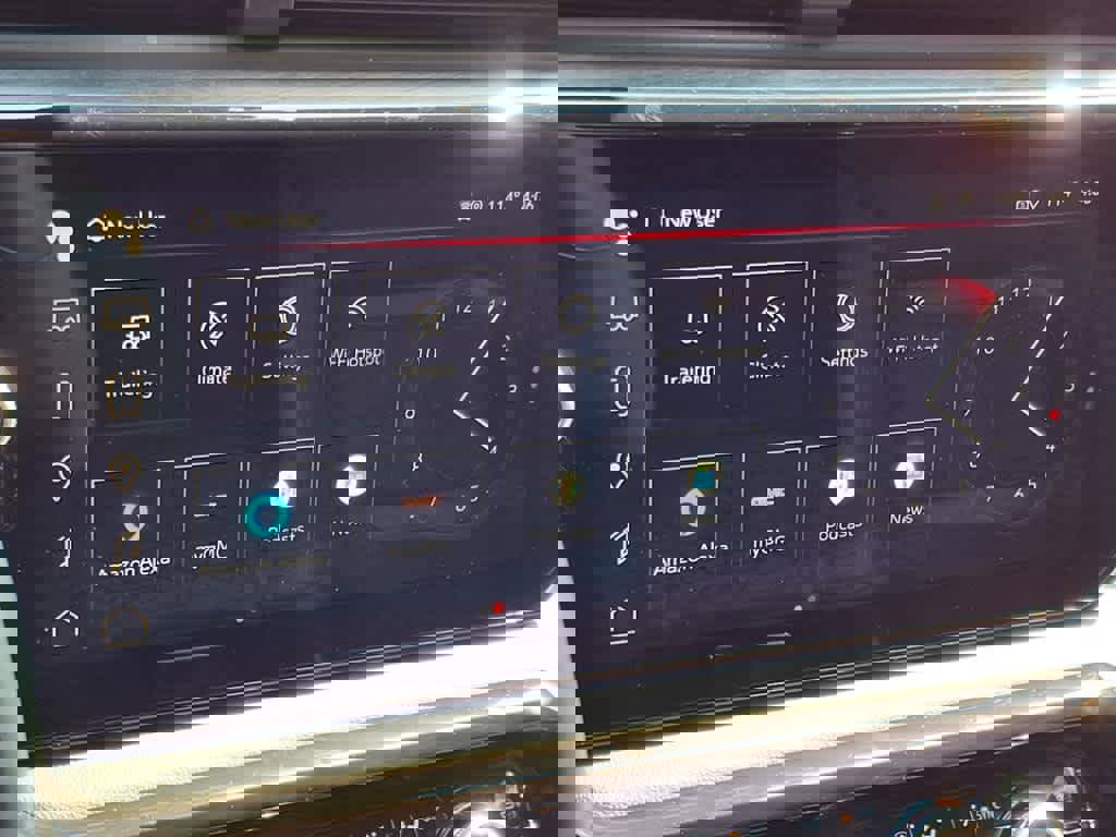 Certified 2024 GMC Sierra 1500 AT4 w/ Technology Package image 9