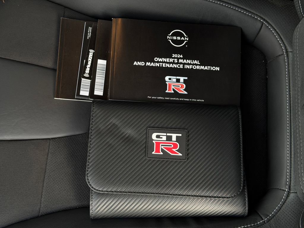 Used 2024 Nissan GT-R Premium w/ Floor Mat Package image 32