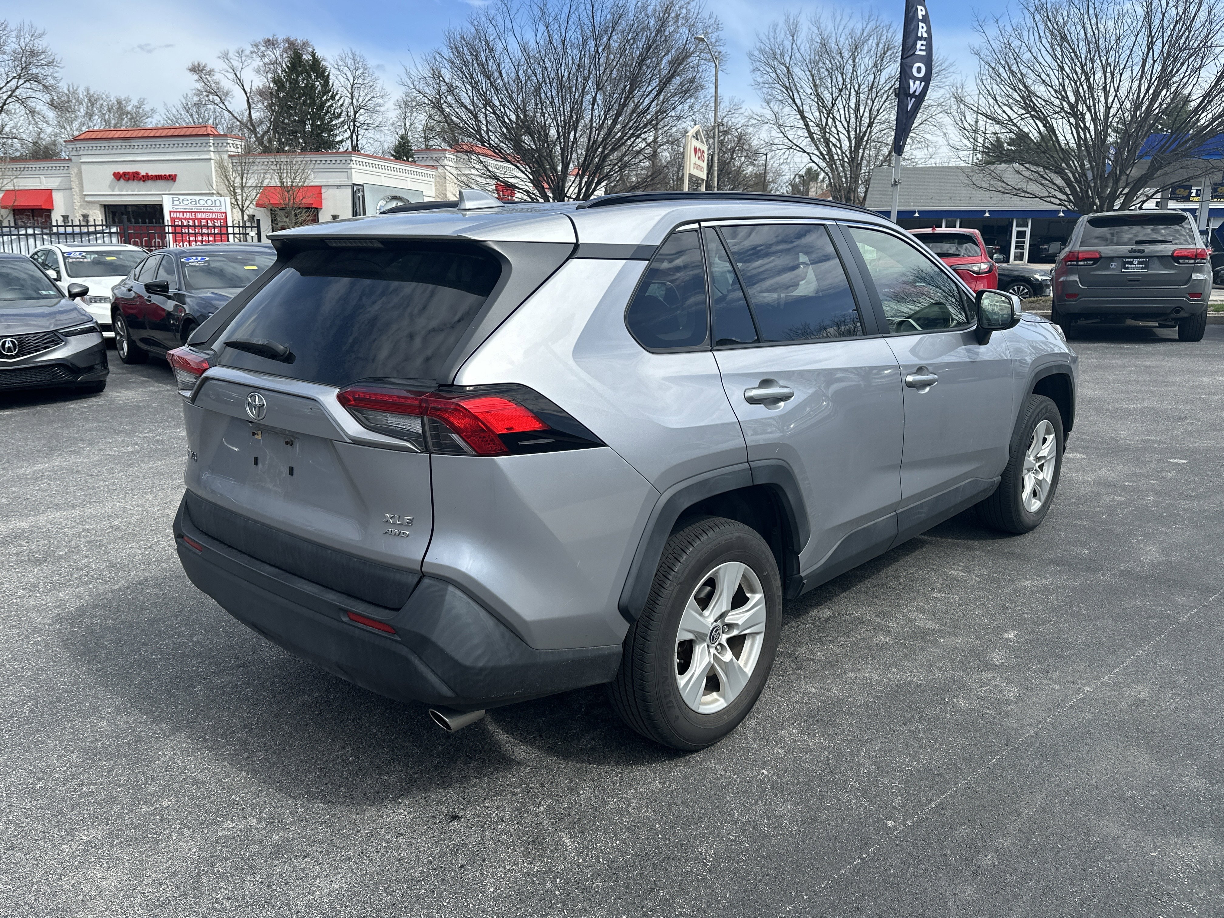 Used 2019 Toyota RAV4 XLE w/ All Weather Liner Package image 7