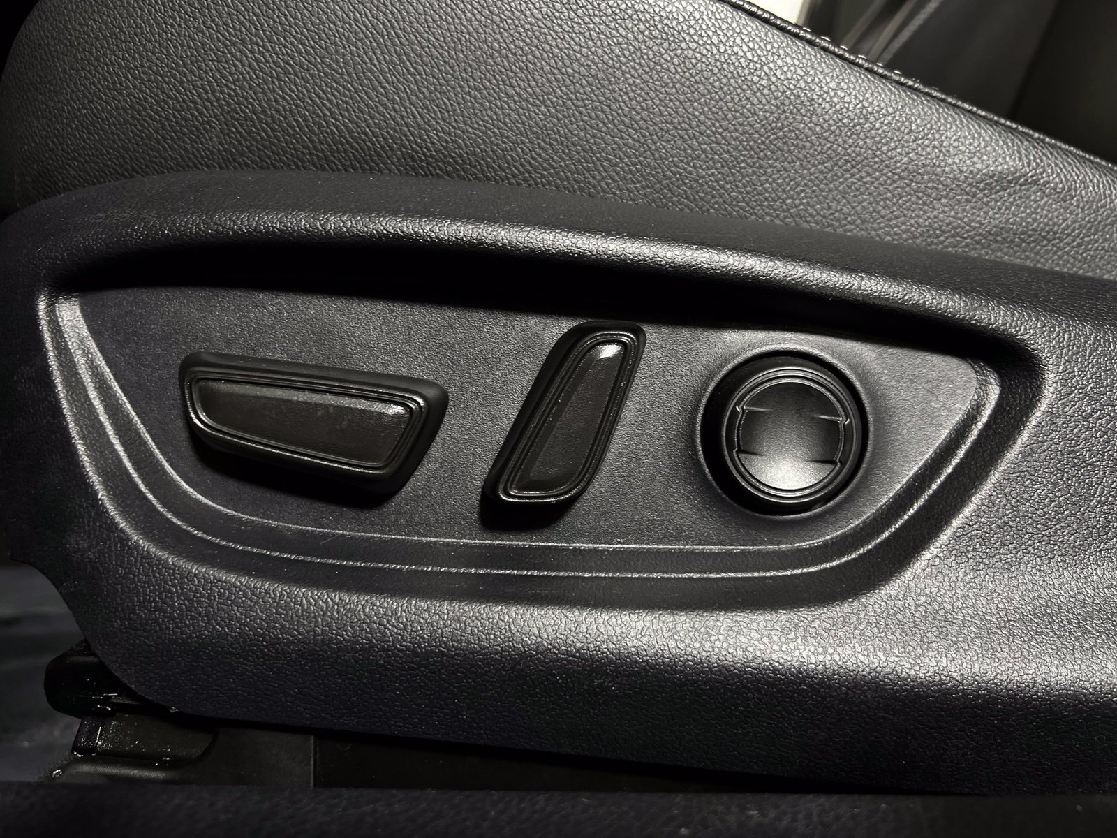 Certified 2025 Toyota Camry SE FWD image 14
