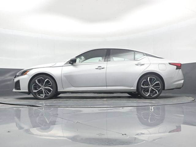 Used 2023 Nissan Altima 2.5 SR FWD image 44