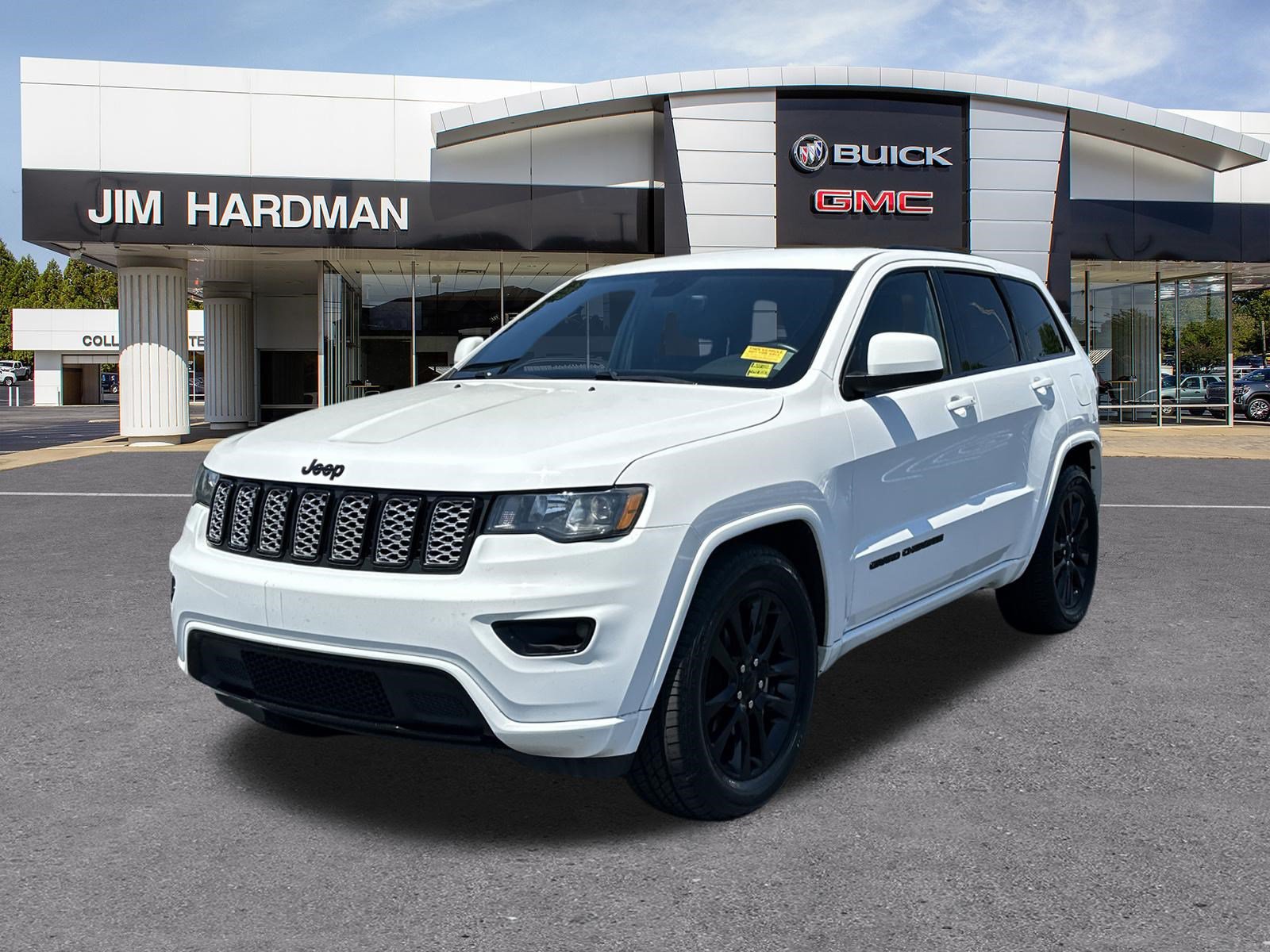Used 2018 Jeep Grand Cherokee Altitude RWD image 3