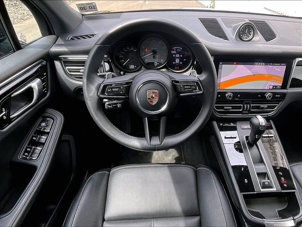 Certified 2025 Porsche Macan S AWD/4WD image 11