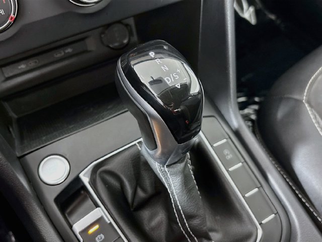 Certified 2022 Volkswagen Taos SE FWD image 18