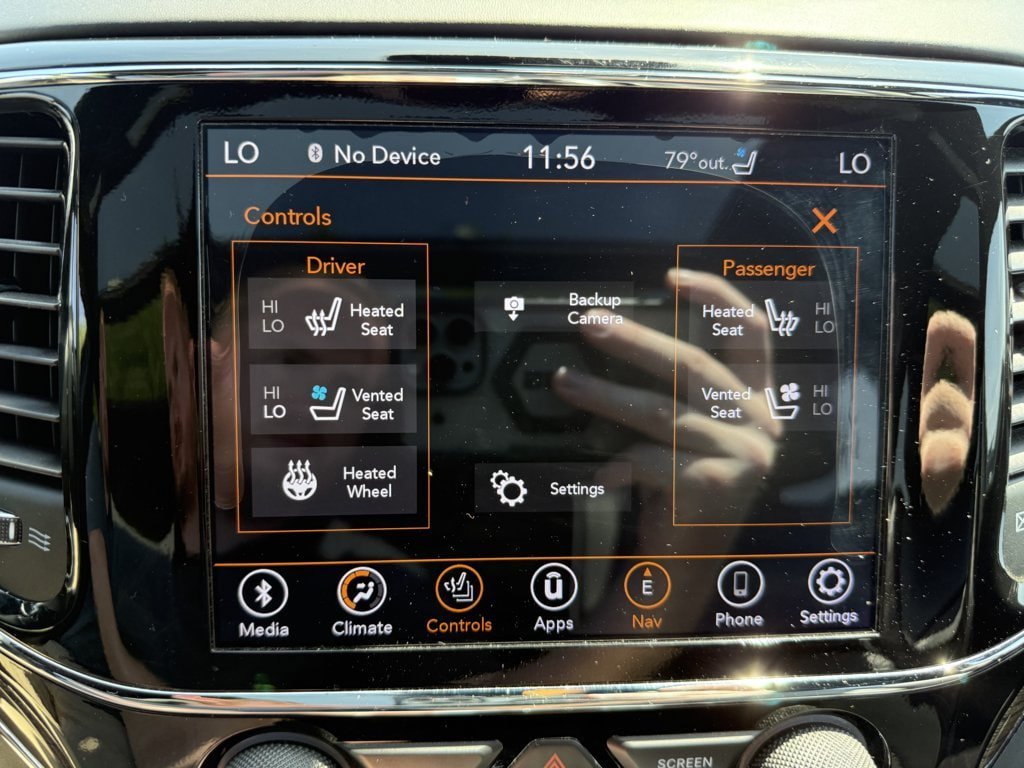 Used 2020 Jeep Grand Cherokee Summit AWD/4WD image 28