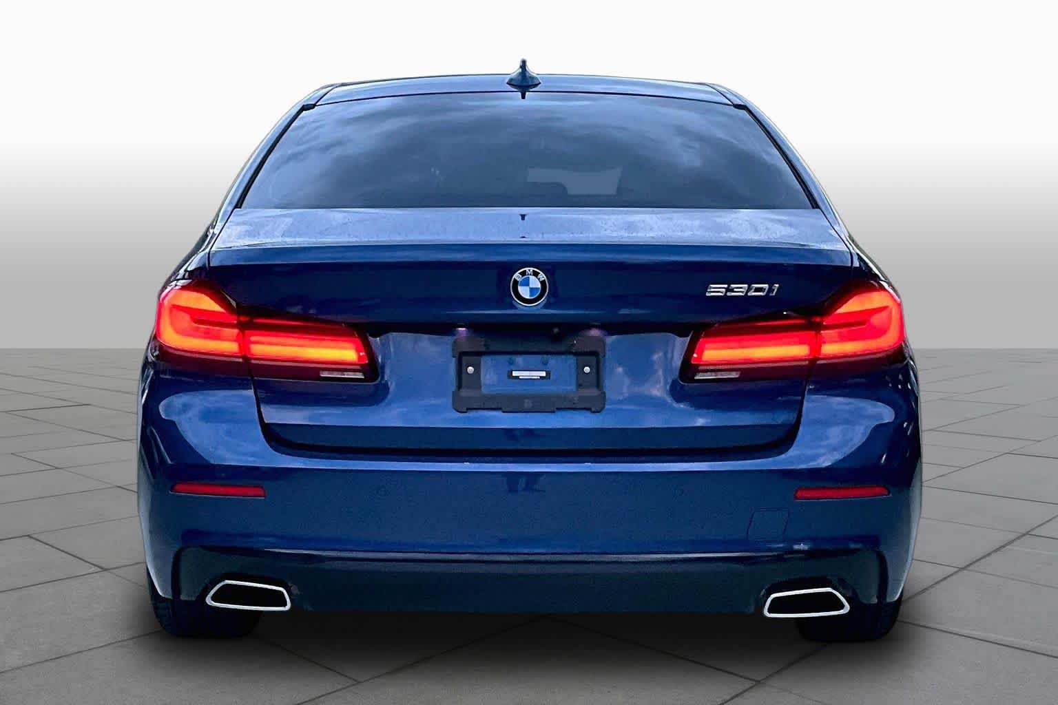 Used 2023 BMW 530i w/ Premium Package RWD image 5