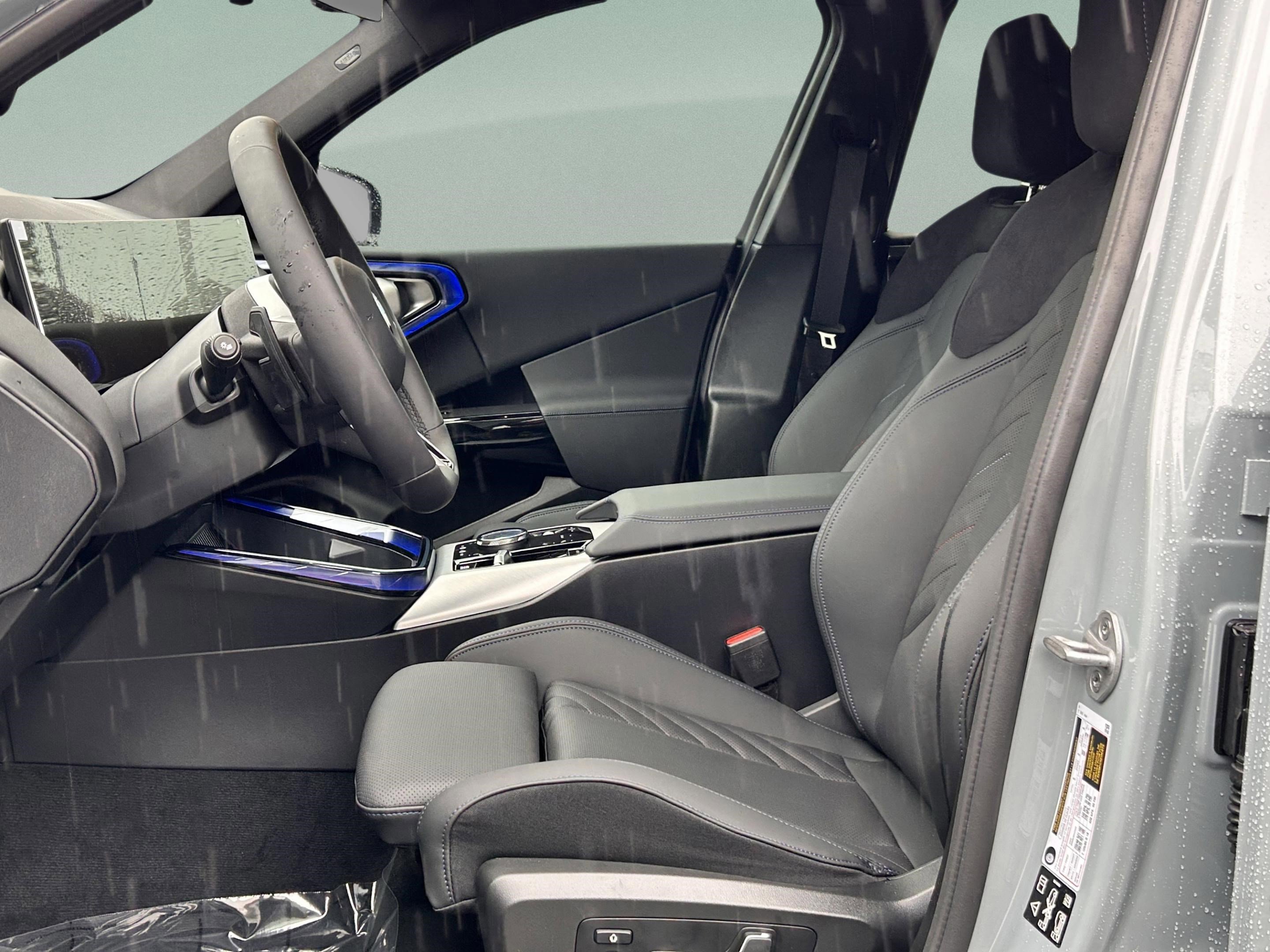 Used 2026 BMW X3 xDrive30 w/ Premium Package image 16