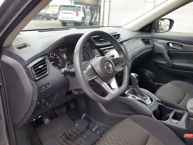 Used 2017 Nissan Rogue SV image 19