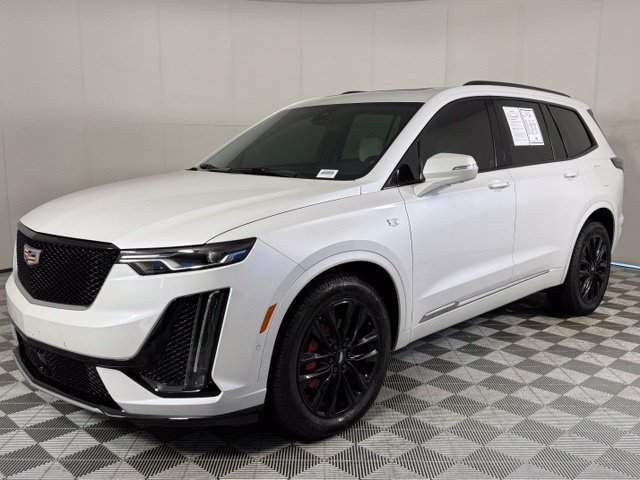 Used 2022 Cadillac XT6 Sport w/ Technology Package AWD/4WD image 2