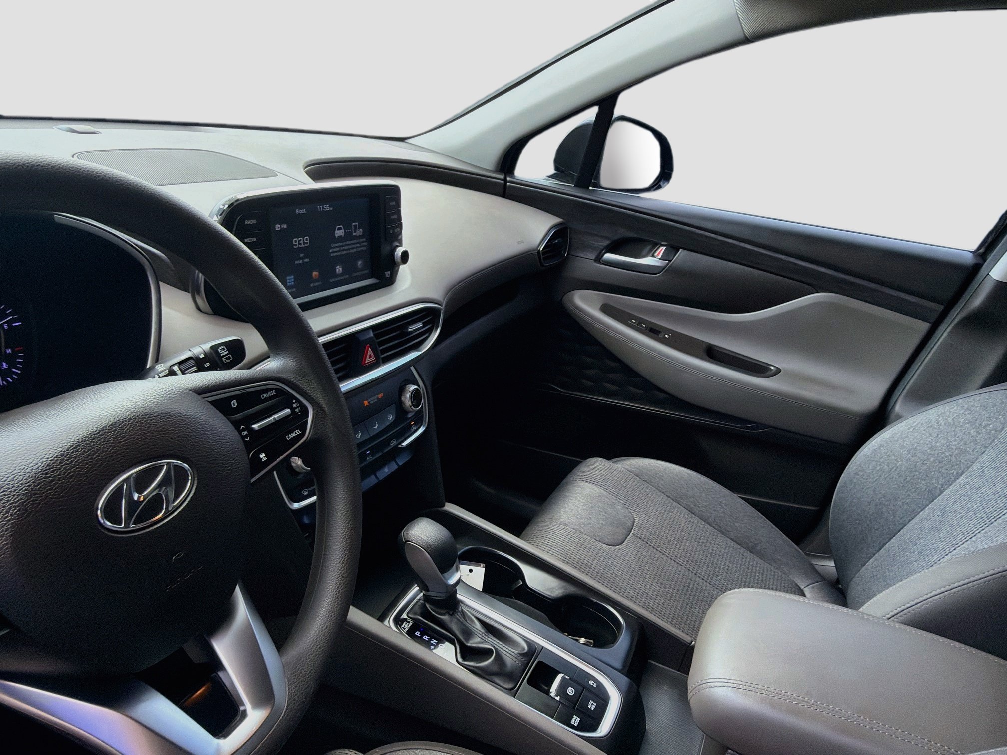 Used 2019 Hyundai Santa Fe SEL FWD image 19