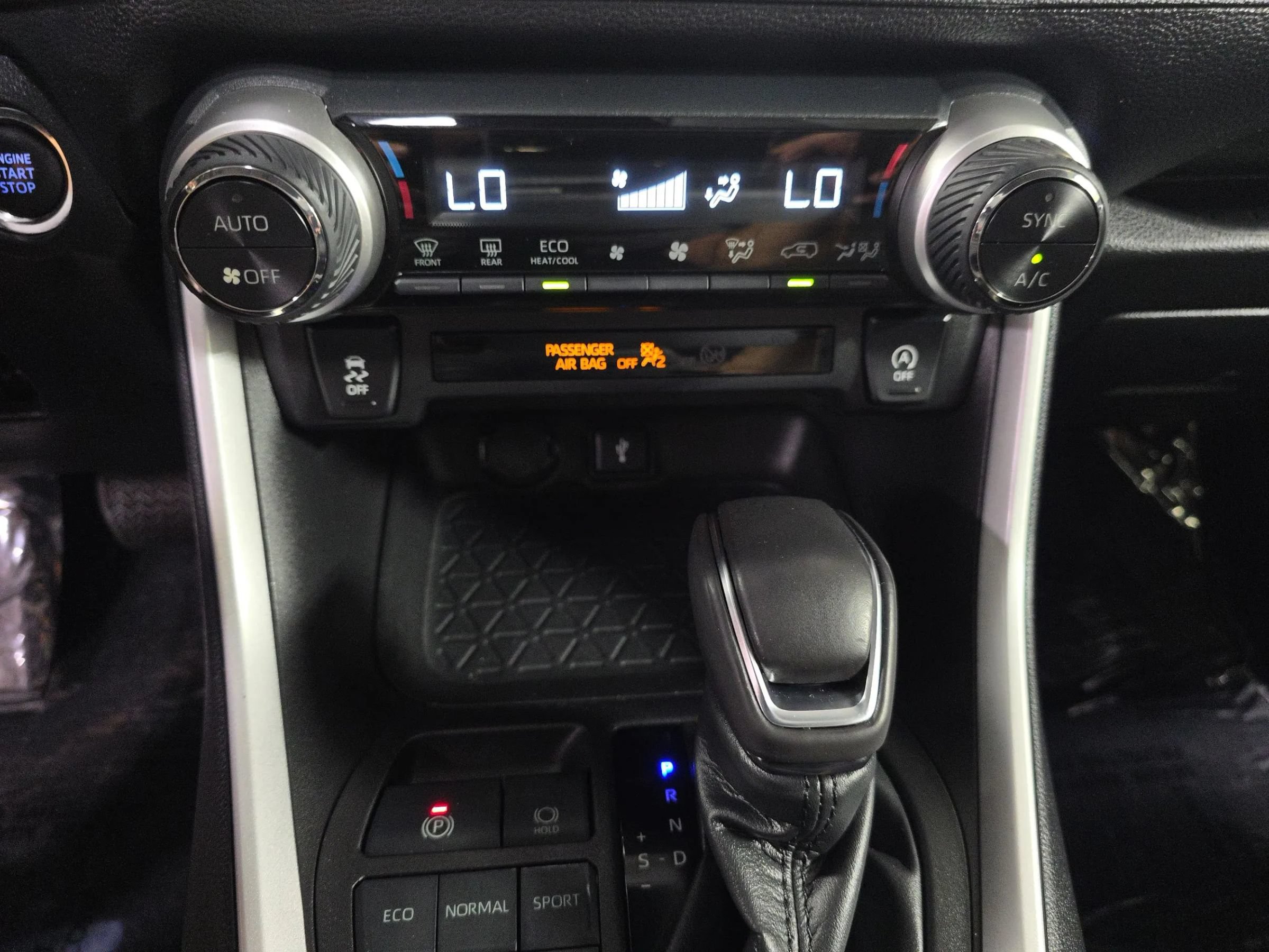 Used 2022 Toyota RAV4 XLE Premium FWD image 22