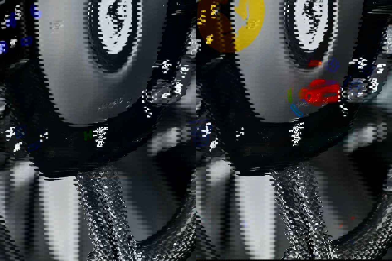 Used 2022 Ferrari SF90 Stradale AWD/4WD image 33