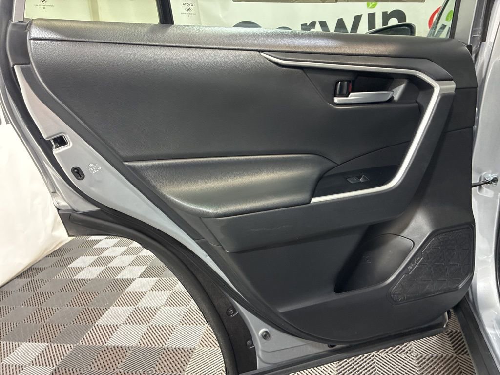 Used 2023 Toyota RAV4 XLE AWD/4WD image 19
