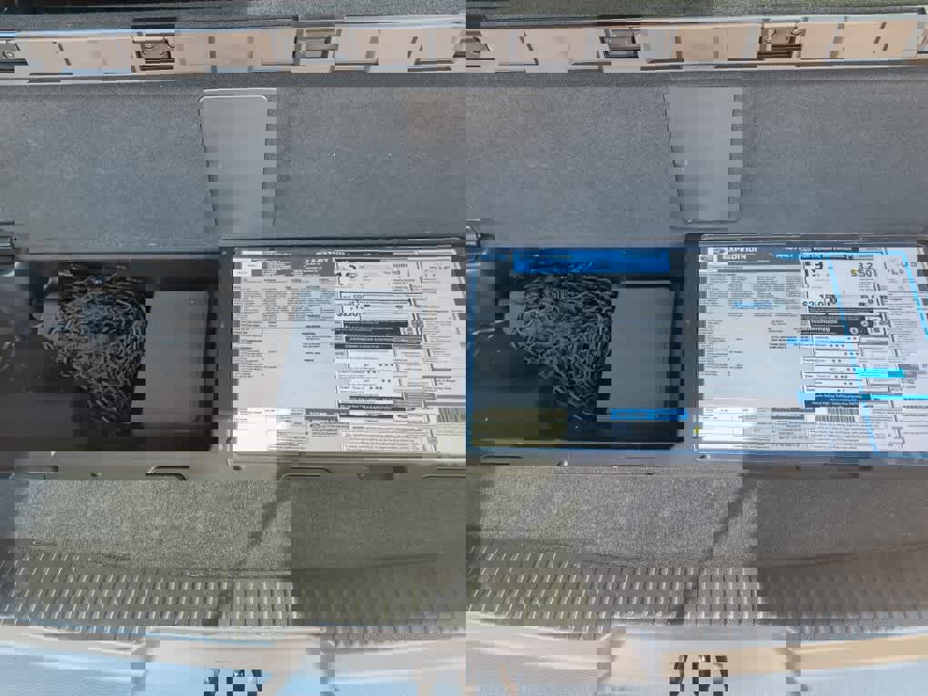 Used 2021 Ford Expedition Limited image 11