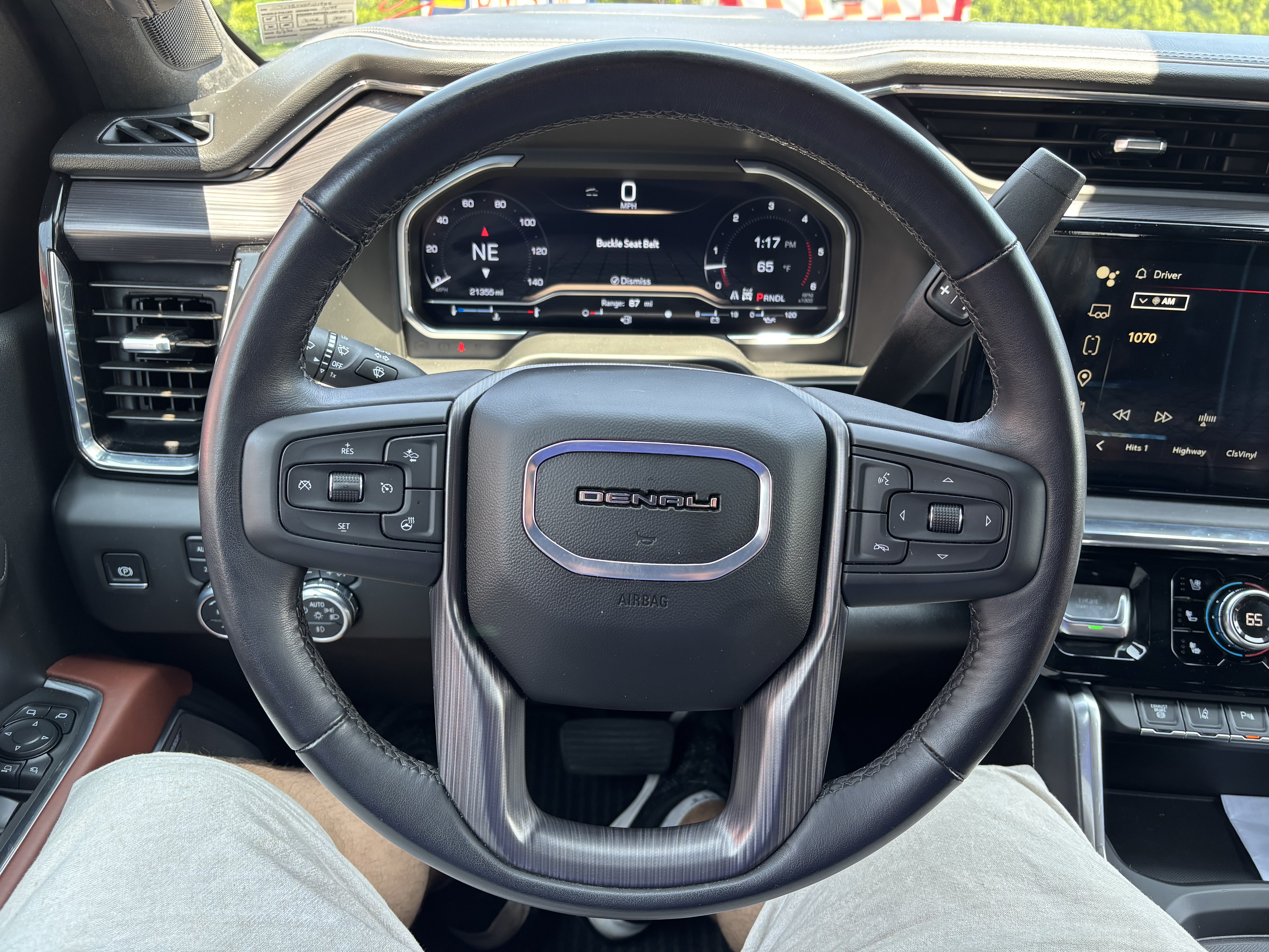 Used 2025 GMC Sierra 3500 Denali Ultimate w/ LPO, GMC Protection Package AWD/4WD image 15