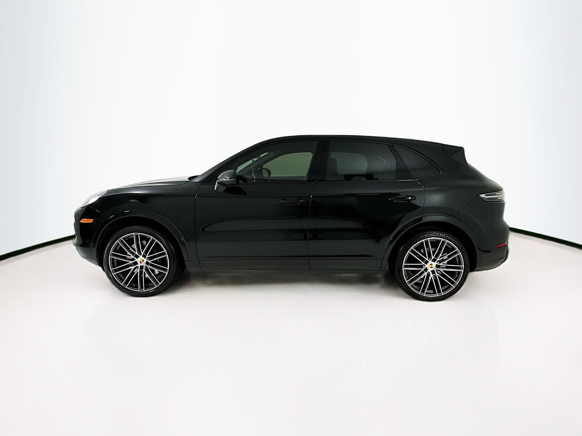 Used 2023 Porsche Cayenne Platinum Edition AWD/4WD image 5