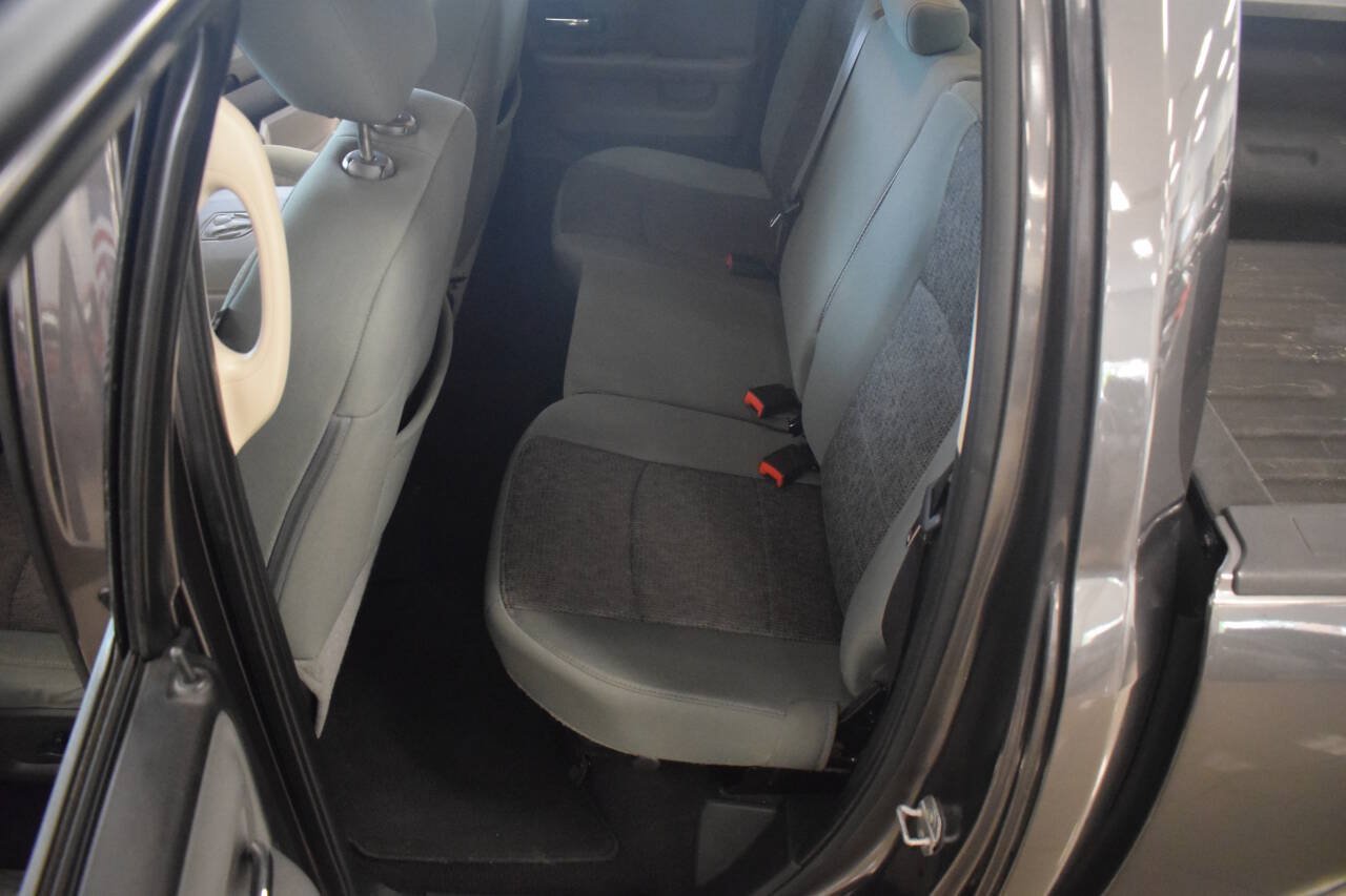 Used 2015 RAM 1500 Big Horn AWD/4WD image 41
