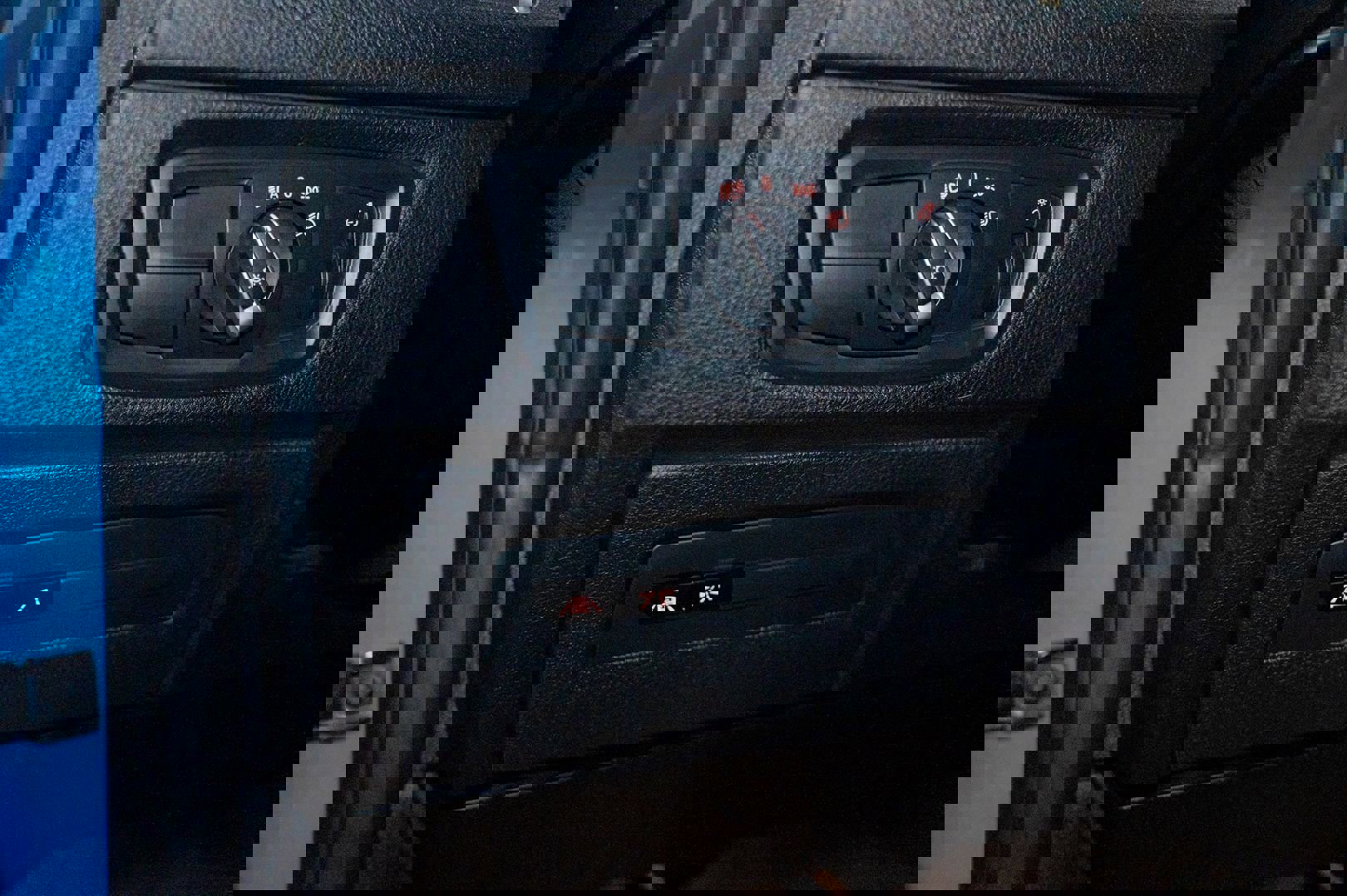 Used 2018 BMW M2 image 20