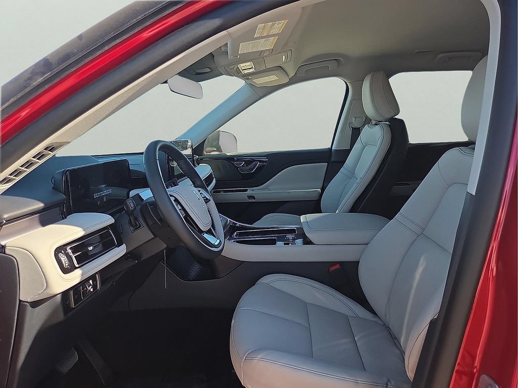 New 2026 Lincoln Aviator 2WD image 12