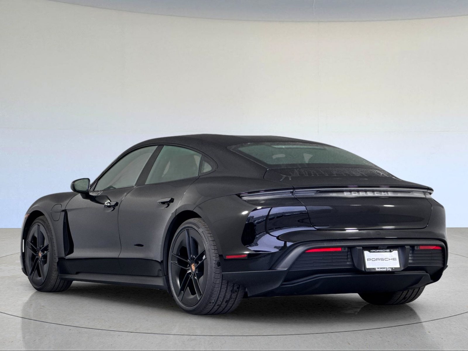 Certified 2026 Porsche Taycan AWD/4WD image 3