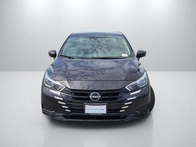 Used 2024 Nissan Versa SV FWD image 2
