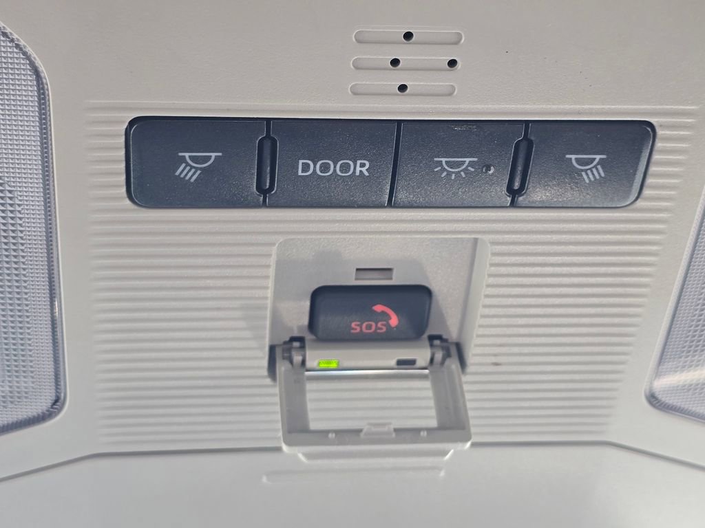 Used 2025 Toyota RAV4 LE FWD image 25