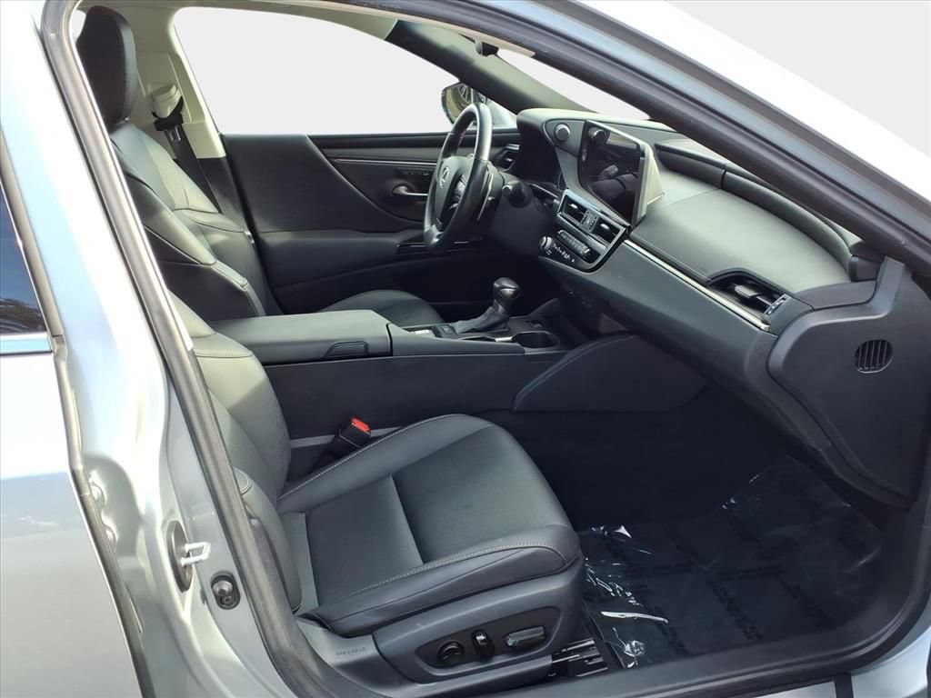 Used 2023 Lexus ES 250 w/ Premium Package image 15