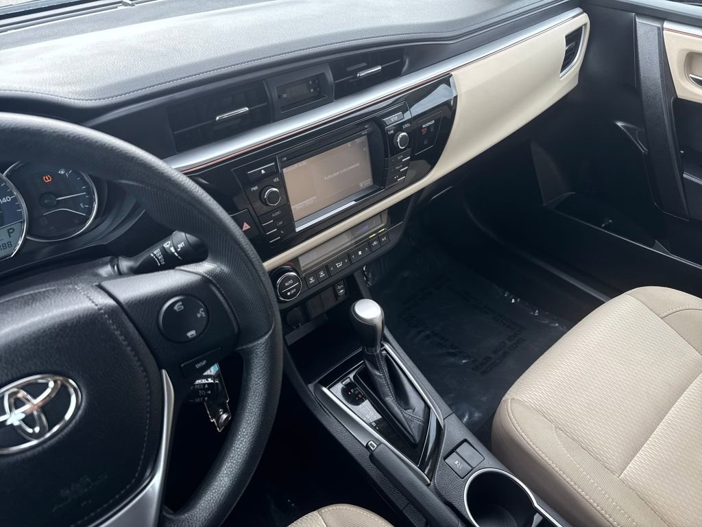 Used 2015 Toyota Corolla LE image 20