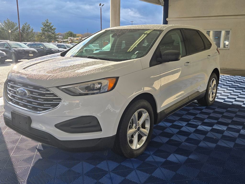 Used 2022 Ford Edge SE image 3