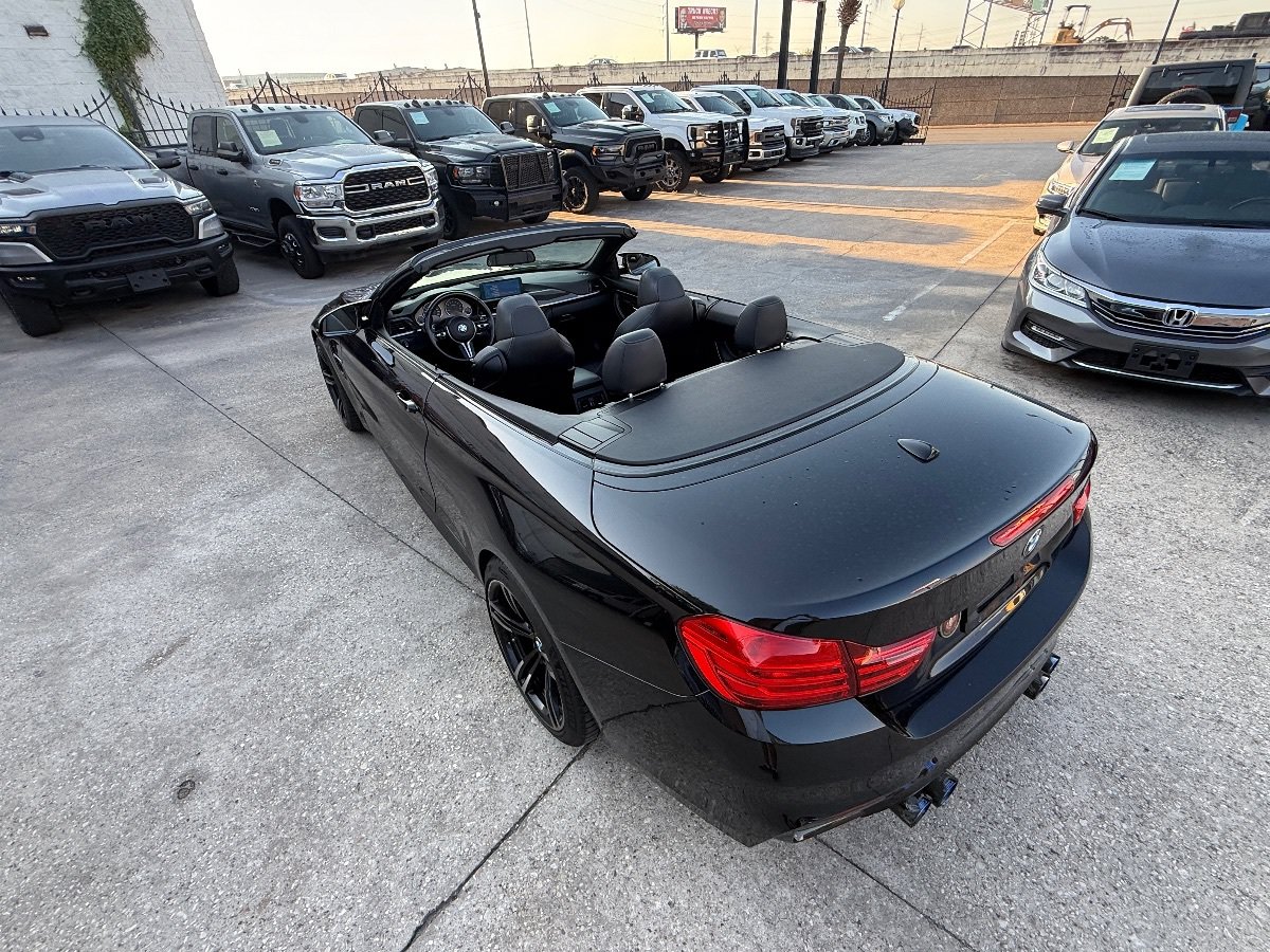 Used 2015 BMW M4 Convertible RWD image 31