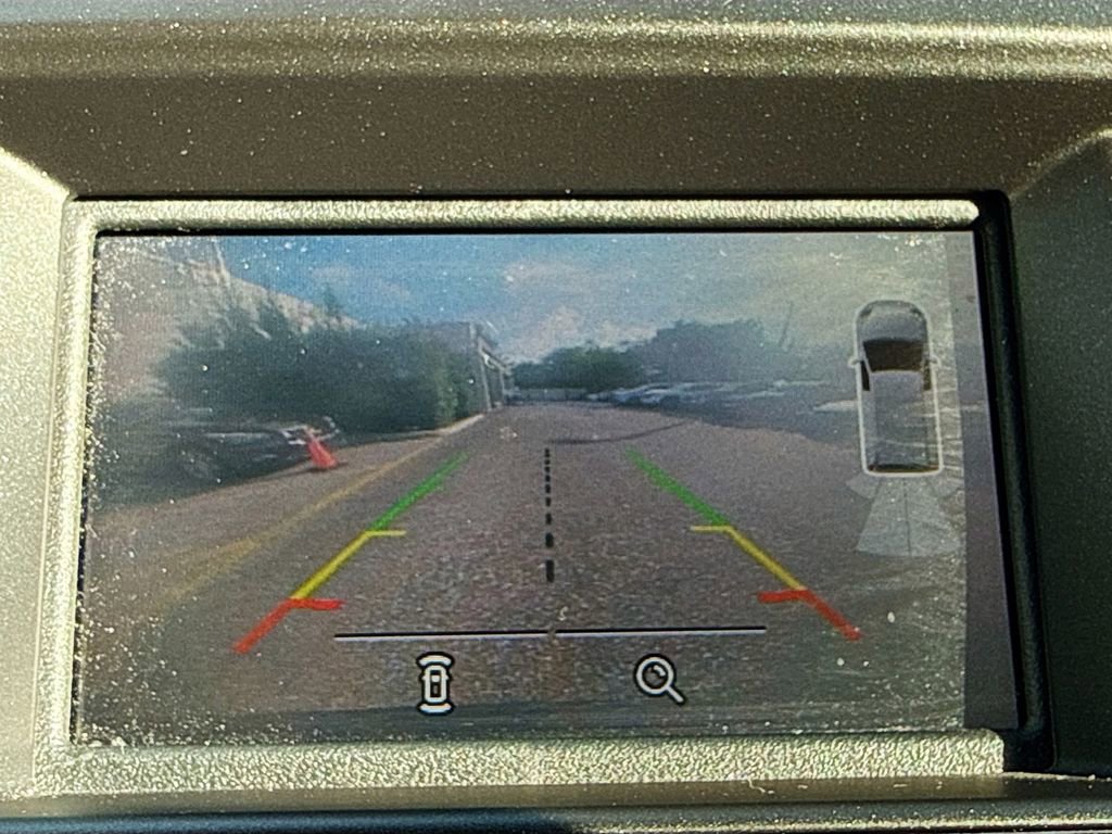 Used 2018 Ford Explorer XLT AWD/4WD image 14