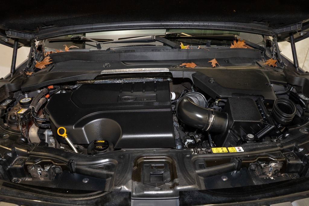 Used 2020 Land Rover Discovery Sport SE R-Dynamic image 23