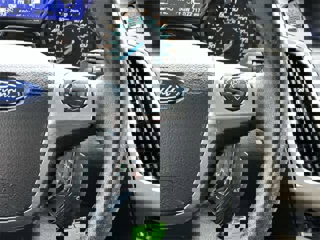 Used 2012 Ford Focus SEL w/ SEL/Titanium Winter Pkg image 8