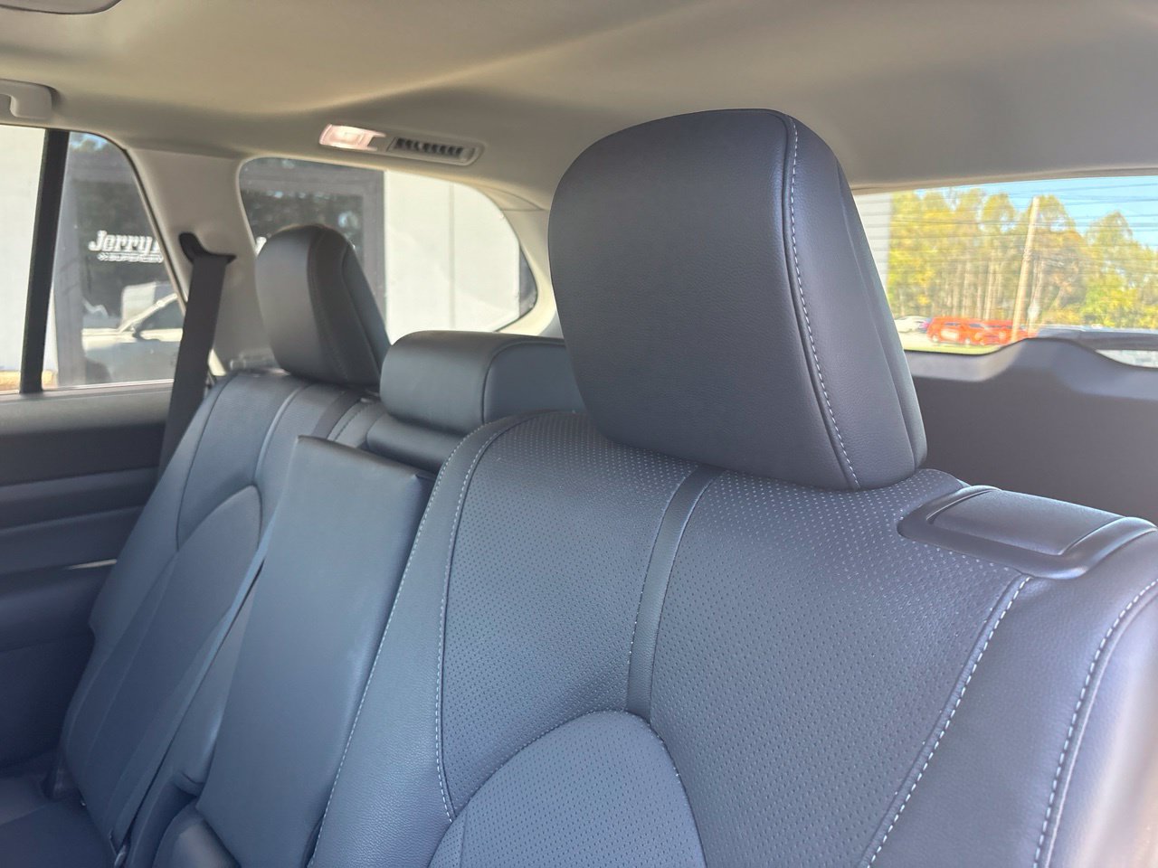 Used 2024 Toyota Grand Highlander FWD image 6
