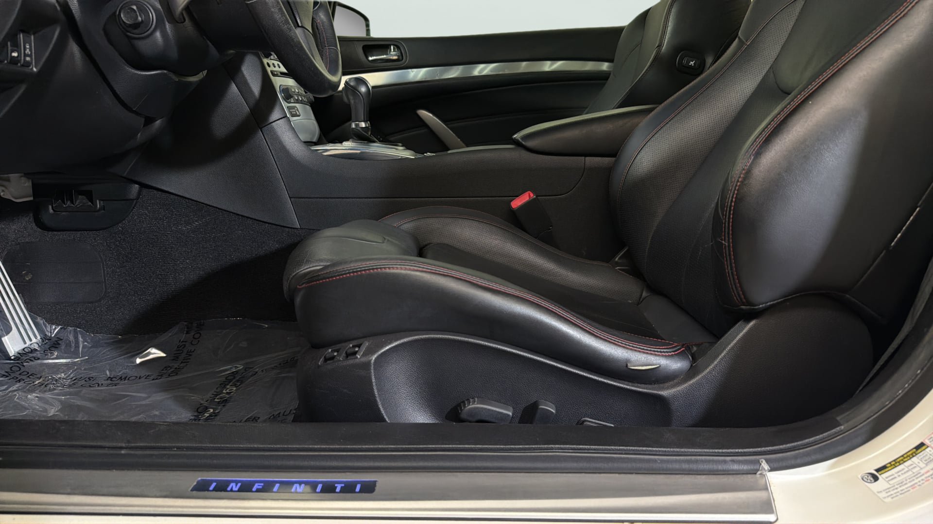 Used 2015 INFINITI Q60 Sport Limited RWD image 20