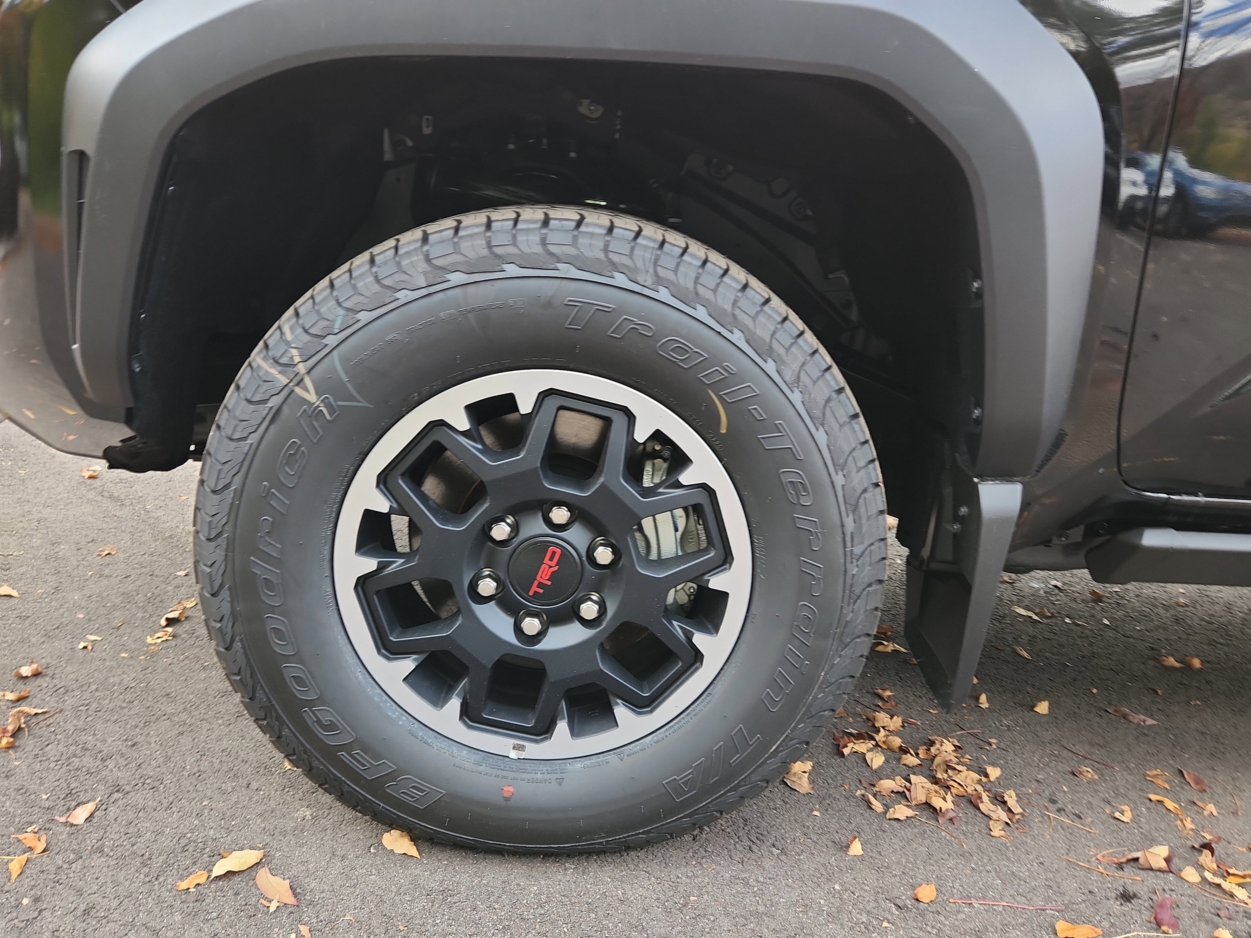 New 2025 Toyota Tacoma TRD Off-Road image 11
