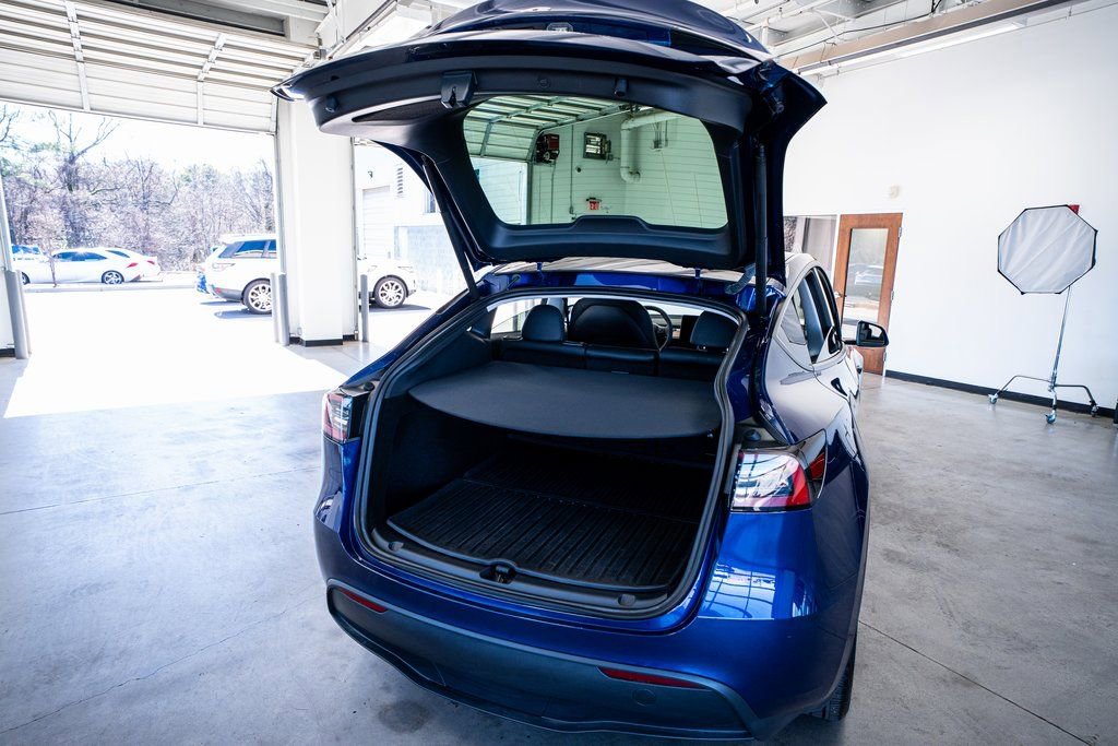 Used 2023 Tesla Model Y Long Range image 53