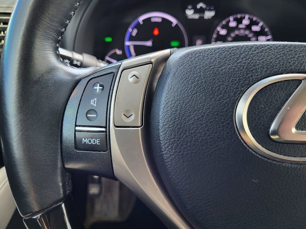 Used 2013 Lexus RX 450h FWD image 24