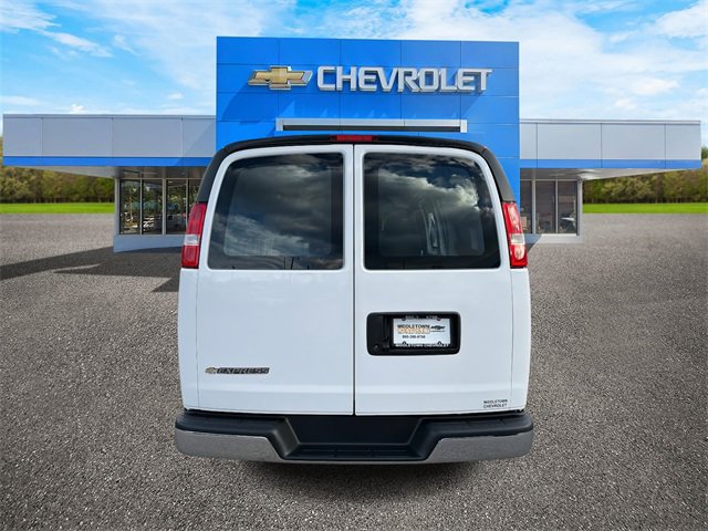 Used 2024 Chevrolet Express 2500 w/ Driver Convenience Package image 6