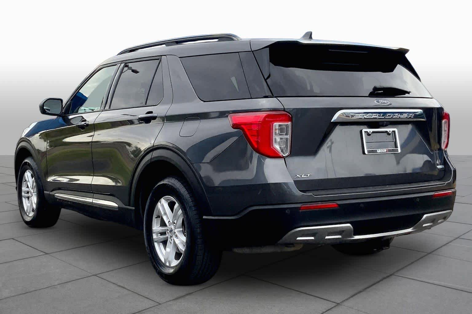Used 2020 Ford Explorer XLT w/ Equipment Group 202A image 12