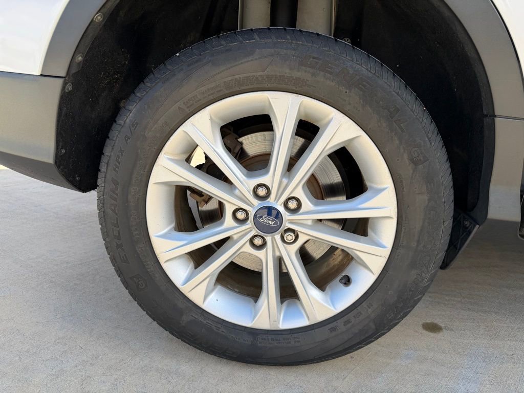 Used 2018 Ford Escape SE image 9