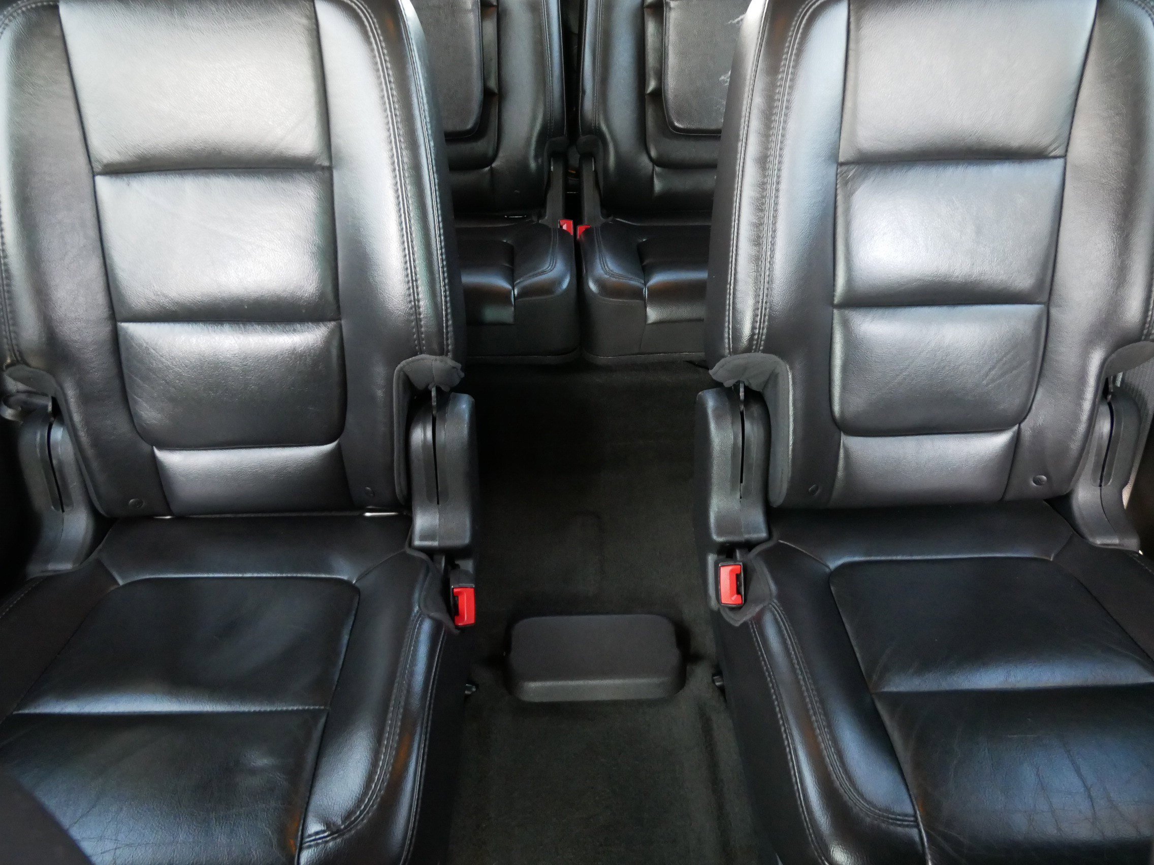 Used 2014 Ford Explorer XLT w/ Equipment Group 202A image 13